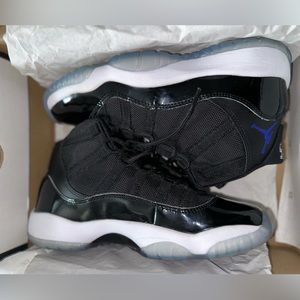 Jordan 11 size 6 GS